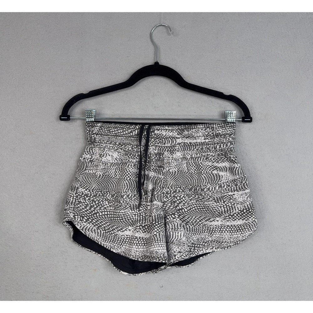 Lululemon Shorts Womens 2 Black High Rise Reversible Geometric Running Athletic
